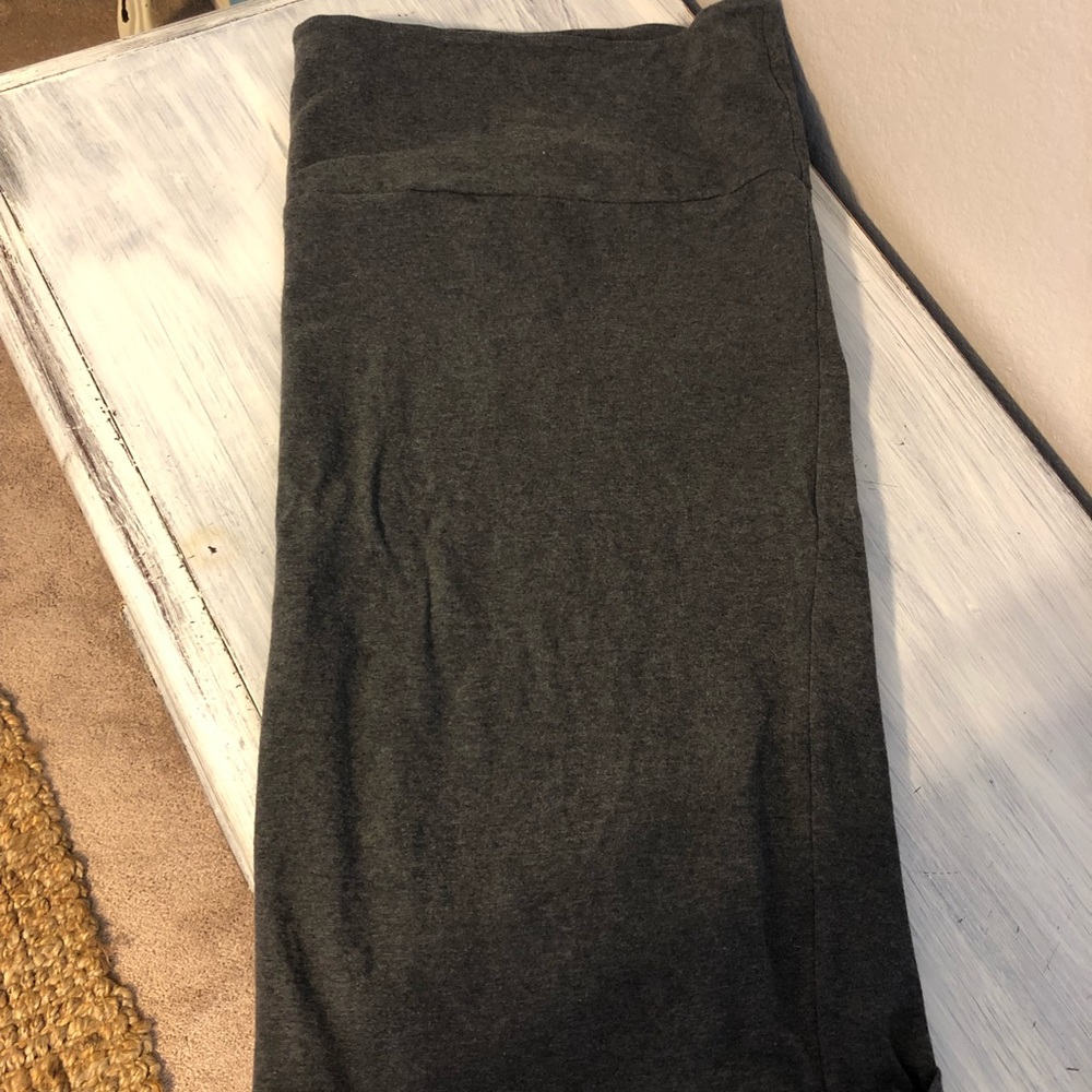 Torrid Size 4 Knit Pencil Skirt Gray
